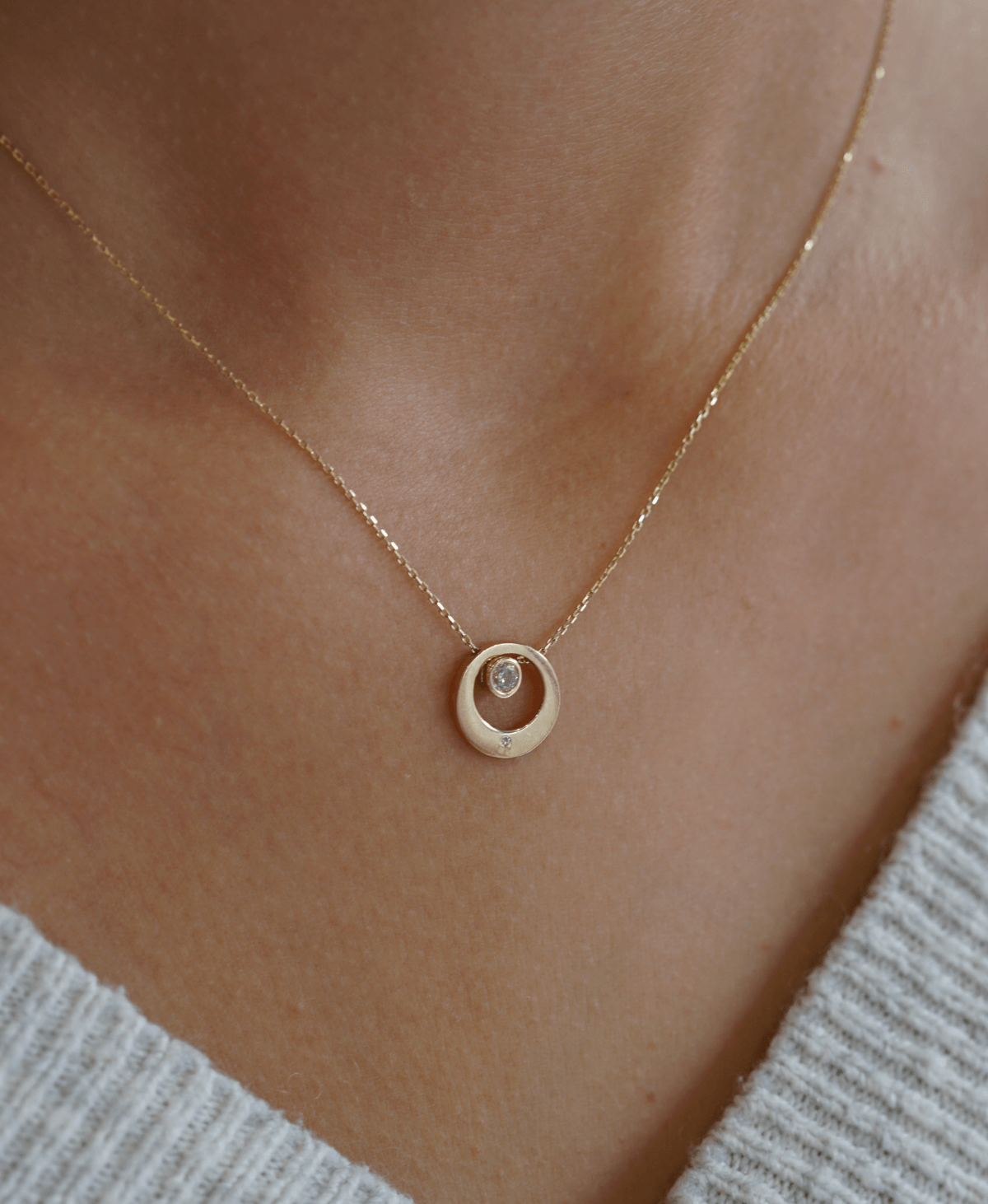 Złota celebrytka kółeczko z cyrkonią pr. 585