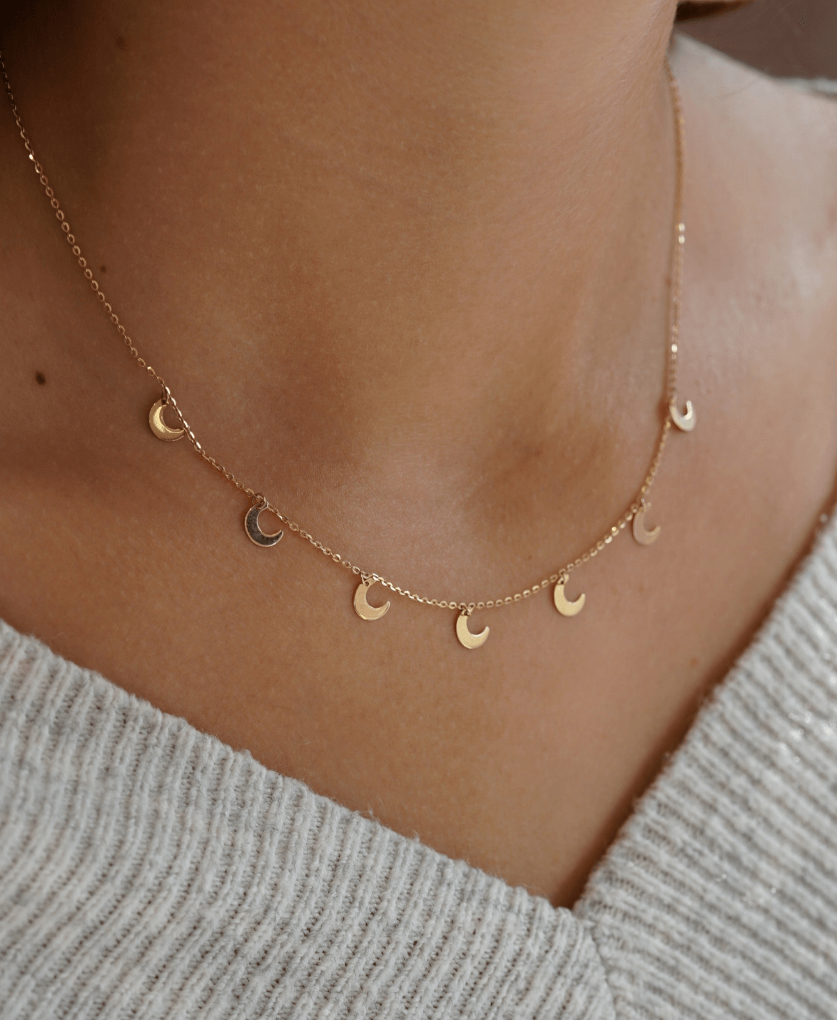 Złota celebrytka z 7 księżycami pr. 585