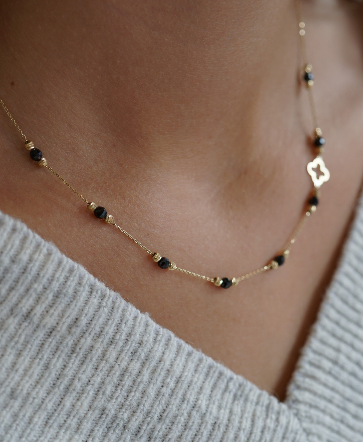 Złota celebrytka z Onyksami i Koniczynką pr. 585 - obrazek 3