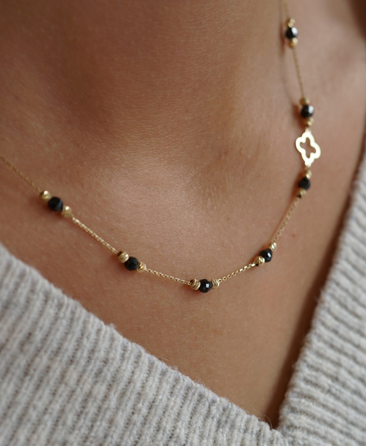 Złota celebrytka z Onyksami i Koniczynką pr. 585